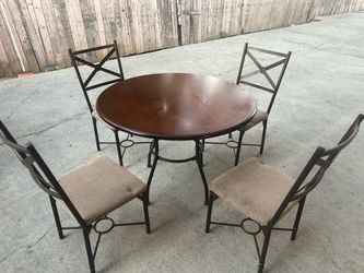 Round table