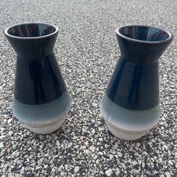 🏠 2 Reactive Glaze Vases – Navy Blue – Like New