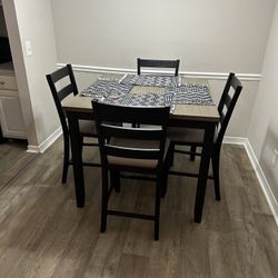 A BRAND NEW DINING ROOM SET
