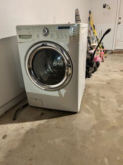 LG SteamWasher Front Load Washing Machine