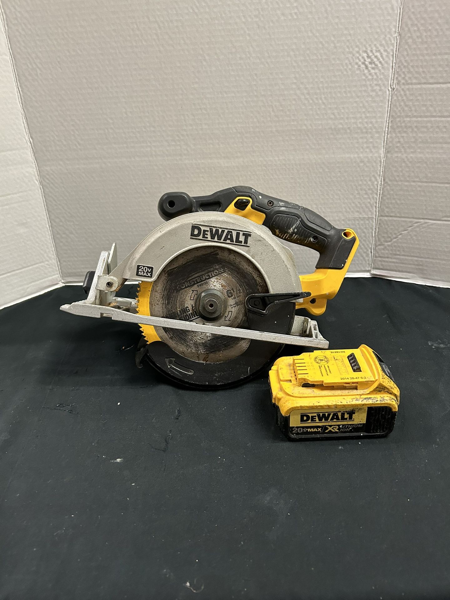 Dewalt 20V Circular Saw W/4AH Battery Only DCS391