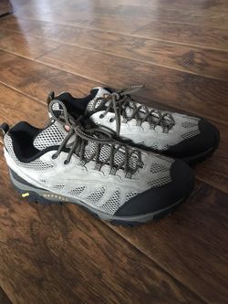 Merrill Moab 2 Ventilator - NEW SZ 13