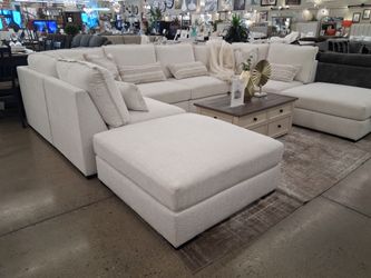 8PC Durable Fabric Sectional!