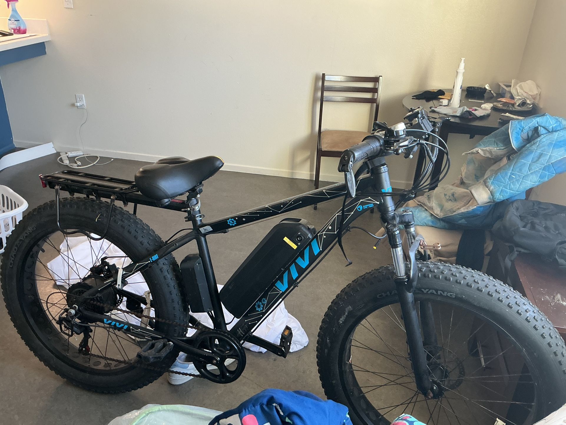 Vivi Electric Bike 26" x 4.0 Fat Tire Electric Bike 500W All Terrain Electric Bike Long Range Electric Mountain Bike with 48V 13Ah Removable Battery