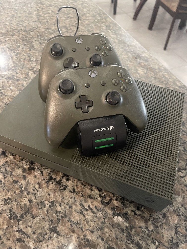 Xbox 1s Battlefield Edition With 2 Controllers