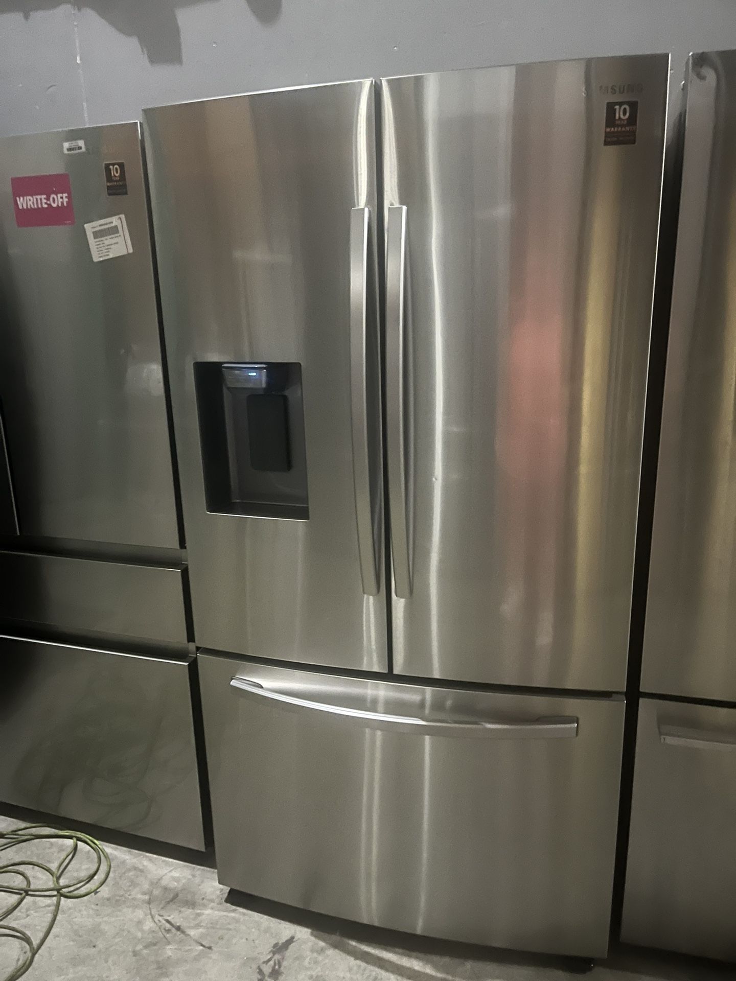 SALE!! Refrigerador Samsung model 2022 French door stainless steel / nevera heladera frío No scratches or dents perfect condition