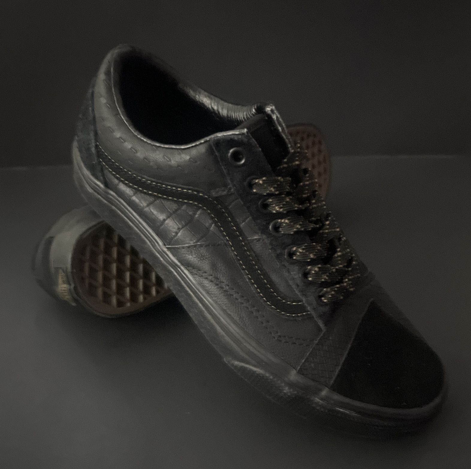 Mens Size 7.5 VANS