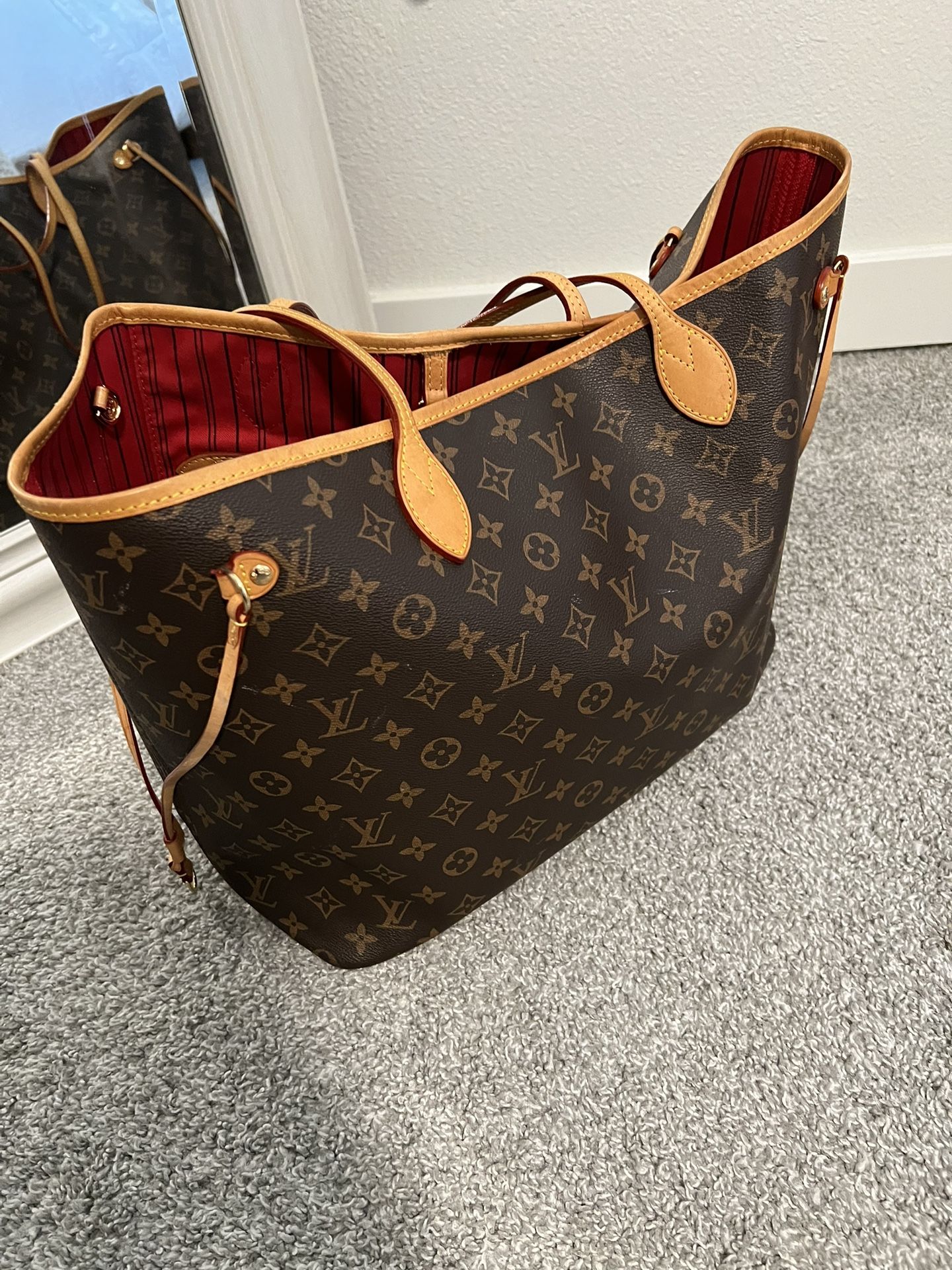 Louis Vuitton Neverfull MM Tote