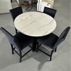 Round Dining Table Sets Available For Pickups Or Delivery 🚚 