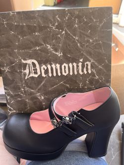 Pin Up Heel Size 11