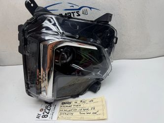 2023 - 2024 CHEVROLET TRAVERSE RIGHT PASSENGER LED HEADLIGHT OEM AY82254