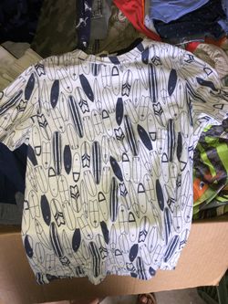 Boys old navy surfboard tshirt