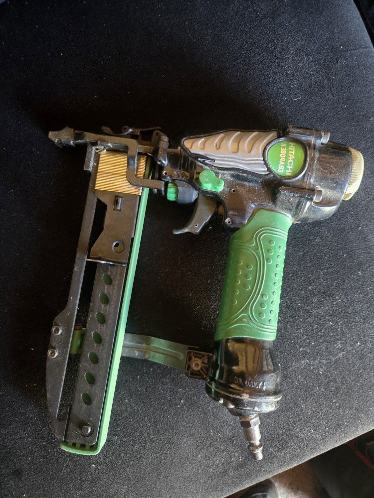 Hitachi Trim Nailer