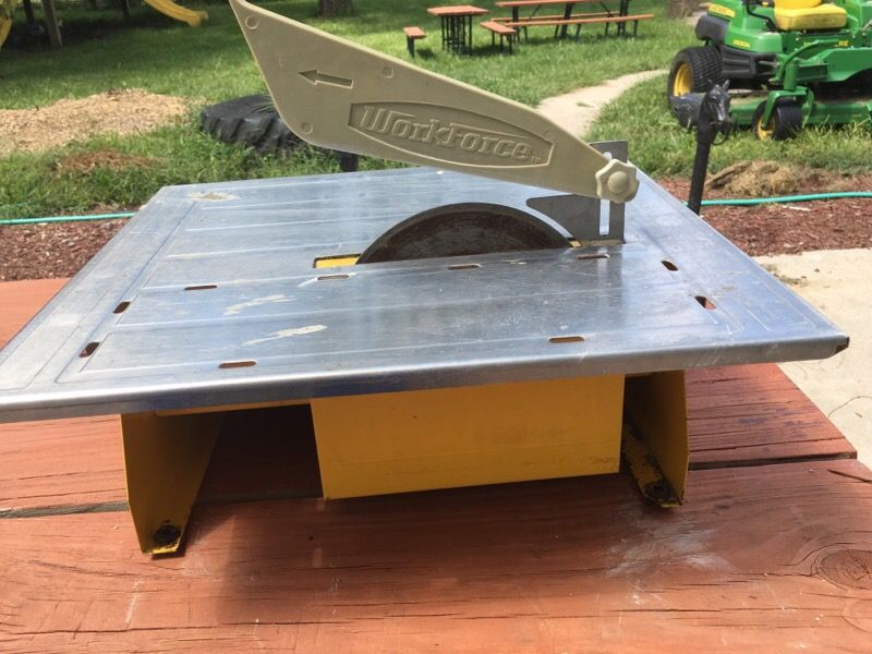 Tile saw, Workforce model CTC550 for Sale in Lee's Summit, MO OfferUp