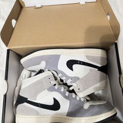 Air Jordan 1 Mid SE Craft