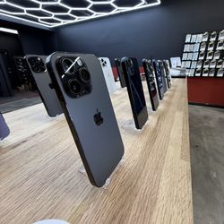iPhones, 30 Day Warranty, Financing Available