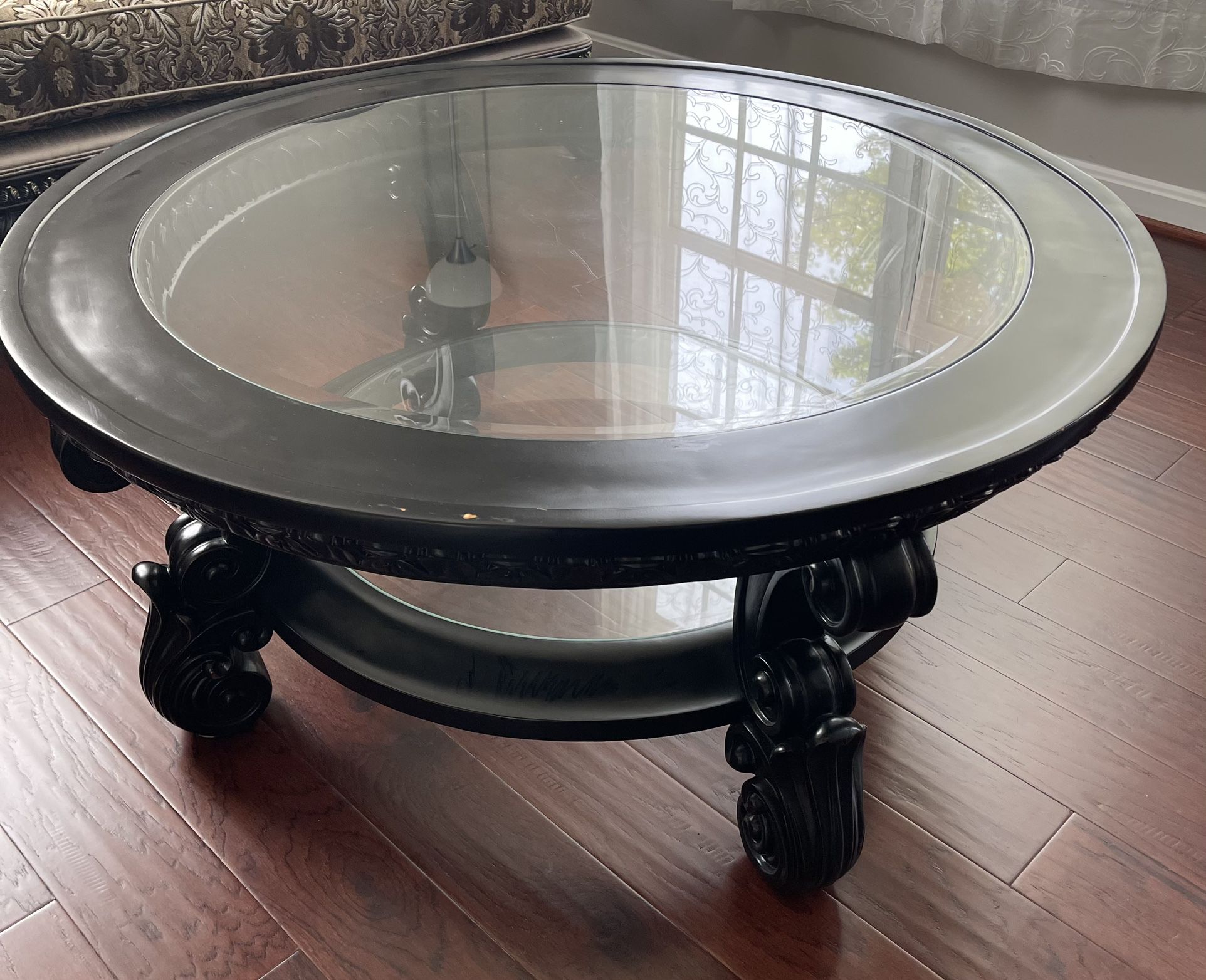 Antique Coffee Table w/Ends Tables - Dark Brown 