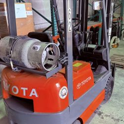 Rent Month To Month Toyota Forklift