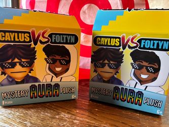 Caylus vs Foltyn Mystery Aura Plush (Caylus)