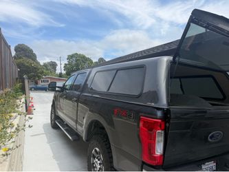 Camper shell