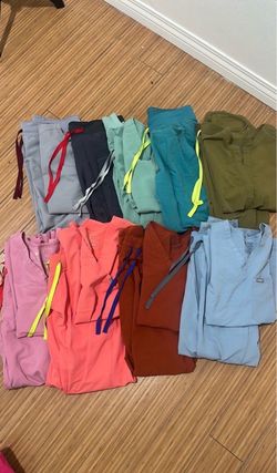 Set of 3 FIGS scrubs, pick the colors