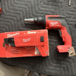 Milwaukee M18 Drywall screw gun with Collated Magazine