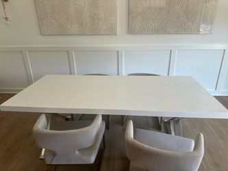 Modern White High-Gloss Dining Table – Chrome Geometric Base