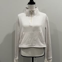 Senita Athletics Cropped Pullover