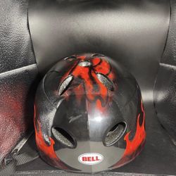 Bell "Wicked with Flame" Youth Helmet