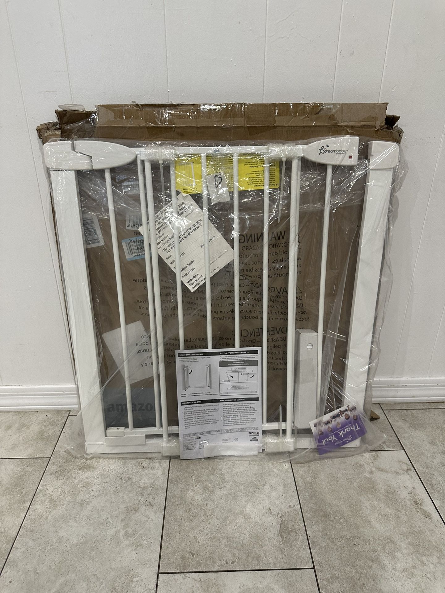 Wide Pet Gate / Baby Gate - Fits Openings 29.5” - 36”