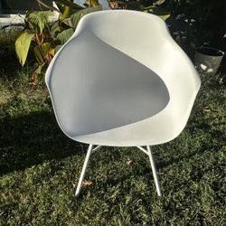 White Chair 
