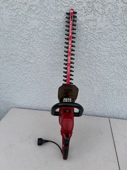 Craftsman Model 138.79771 22-inch, 4.0-amp corded electric rotating hedge trimmer with 10ft extension cord