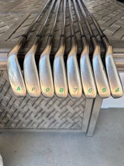 Taylormade R7 golf iron set LH