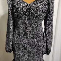 Hailey & CO Black and White Ditsy Floral Print Mini Dress 