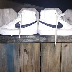 Nike Sneakers Size 4y Youth Shoes