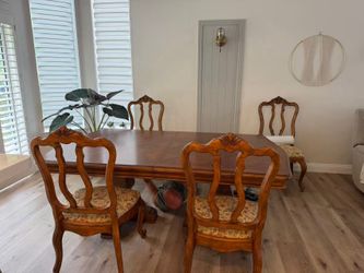 Dining Table and 6 Chair Set