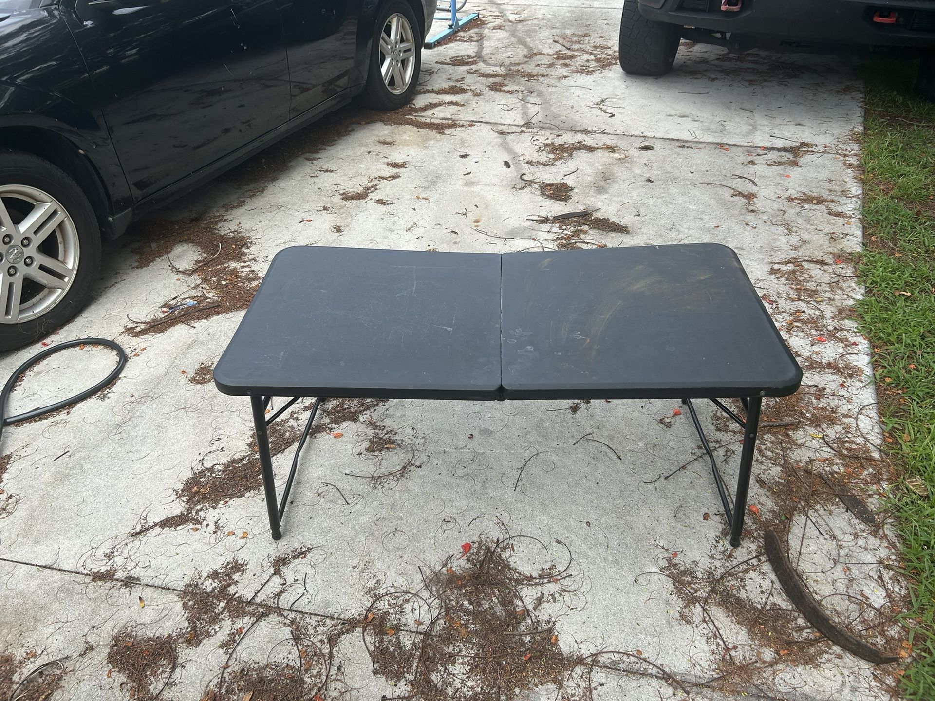 Foldable Table