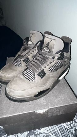 Air Jordan 4 Rentro Cave Stone Size 11 need to sell asap and No LOW-BALL
