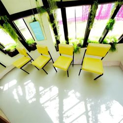 Set of 4 Retro '60s/'70s Yellow Vinyl Mid-Century Modern Chairs United Chair Co.