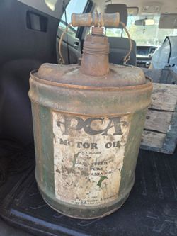 Vintage oil can