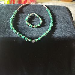 Malachalite And Hematite Necklace And Bracelet.