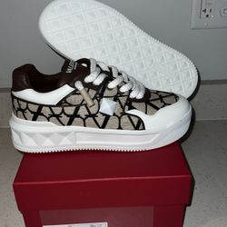 Valentino Sneakers Men’s Size 11 Brand New Jordan