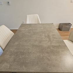Dining Table & 4 Chairs