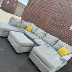 really nice 3 piece sectional couch