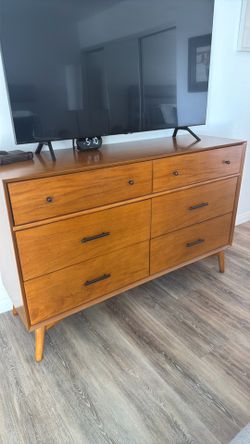 Dresser & Night Stands