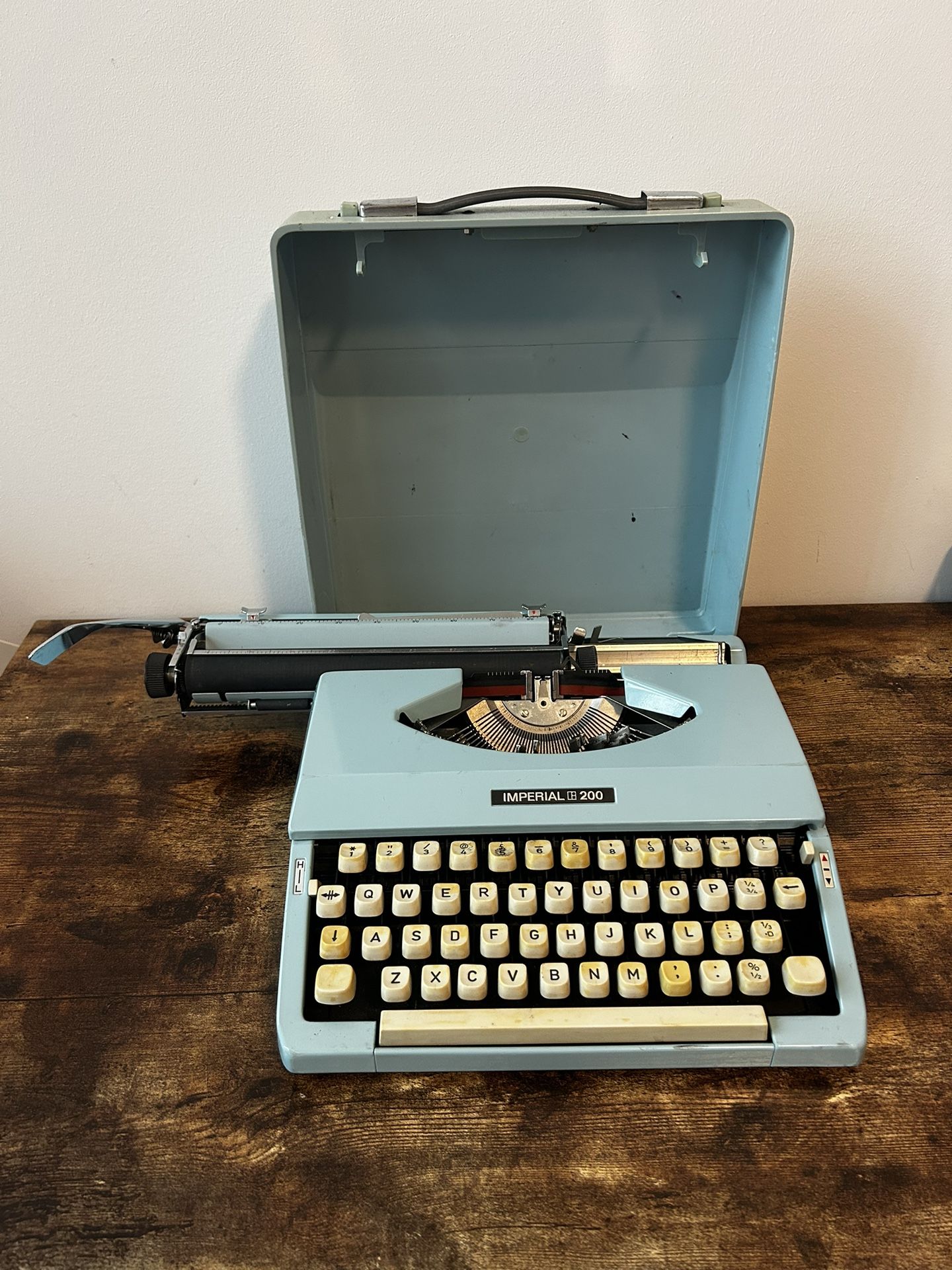 Imperial 200 Type Writer