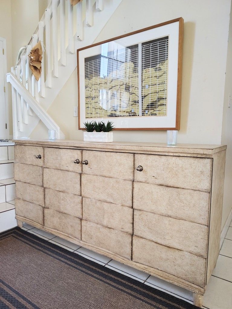 STANLEY FURNITURE SOLID WOOD BUFFET ENTERTAINMENT CENTER TV STAND DELIVERY AVAILABLE