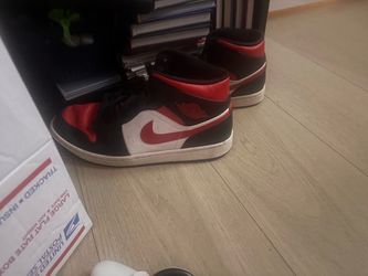 NEED GONE TODAY Air Jordan 1 Mid Black Red White Sneakers size 11