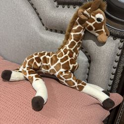 Giraffe Large Plushie 