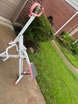 LADIES FOLDABLE HOME SQUAT MACHINE